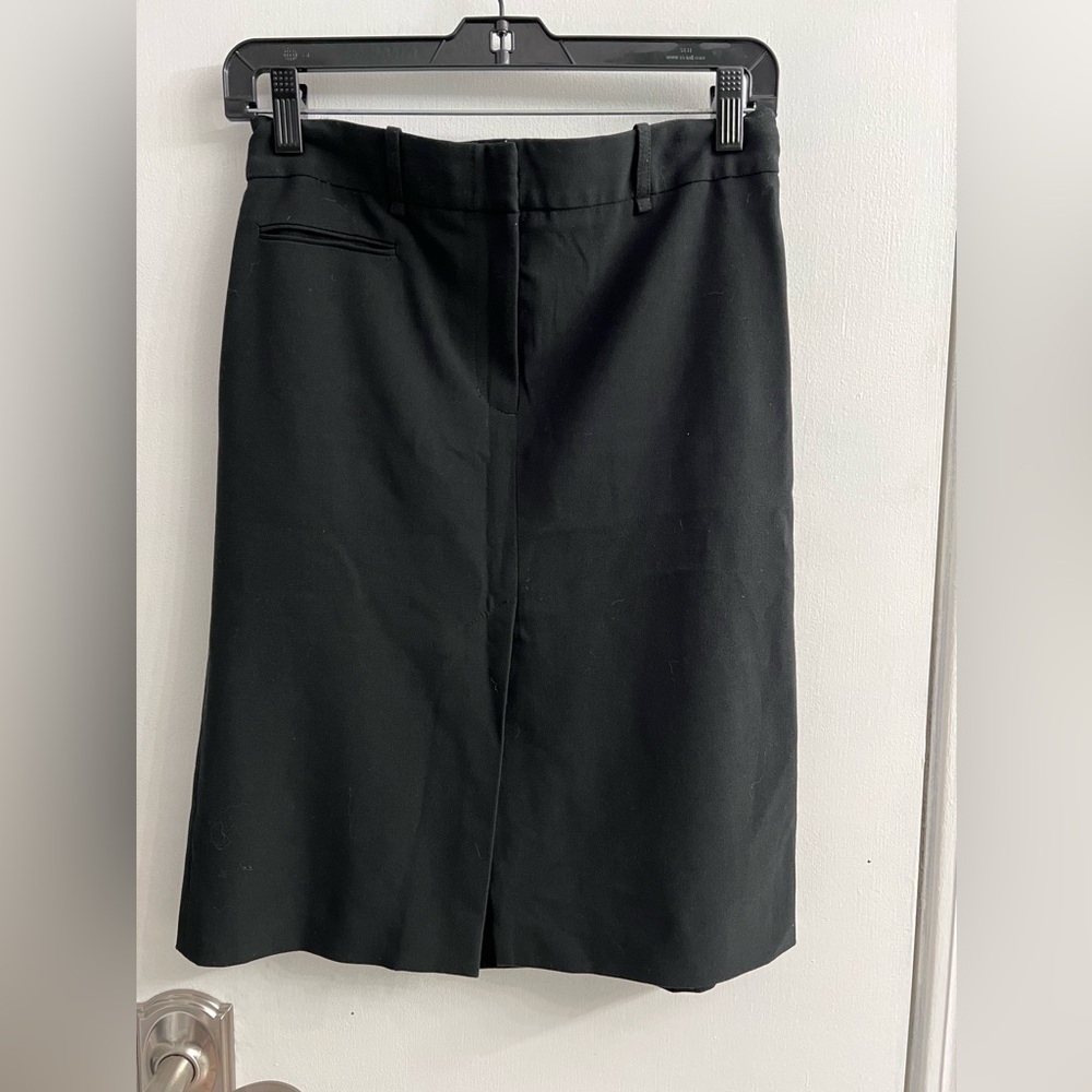 BCBG MaxAzria BCBGMaxAzria Black Size 0 front slot pencil skirt